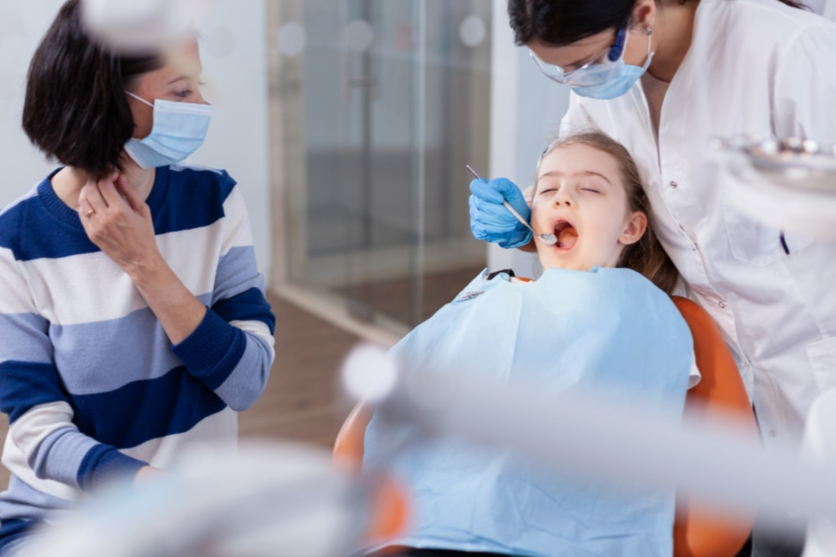 How a Family Dentist Can Help Maintain Lifelong Oral Health