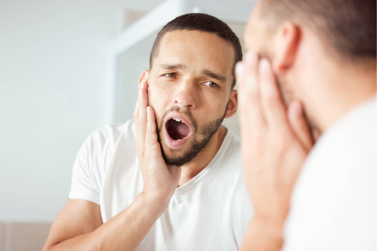 Tooth Knocked Out: First Steps That Can Save It